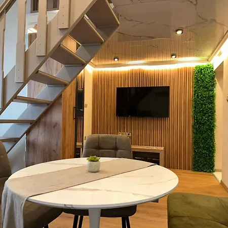 Apartamento First Line 2 *